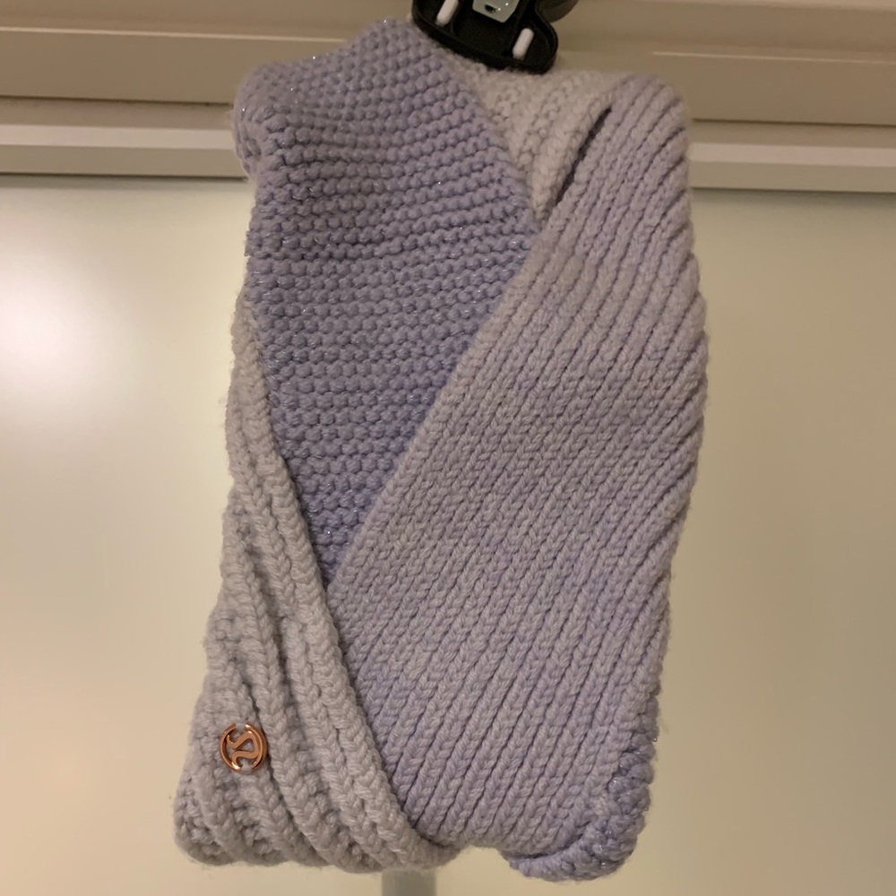 Lulu Lemon ear warmer